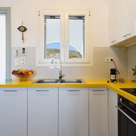 Helen Front Luxury Kastraki (Naxos)